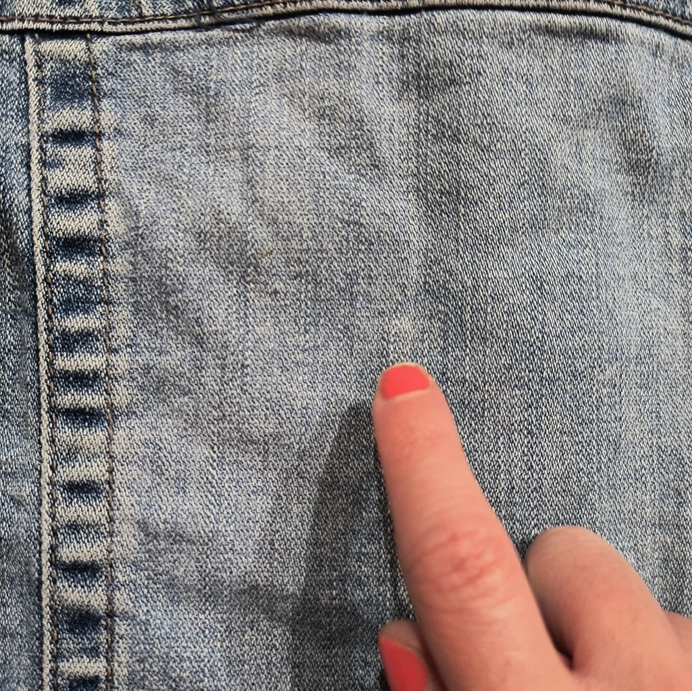 Wet Seal Cropped Denim Blue Jean Jacket, Women's Size Medium - Picture 13 of 16